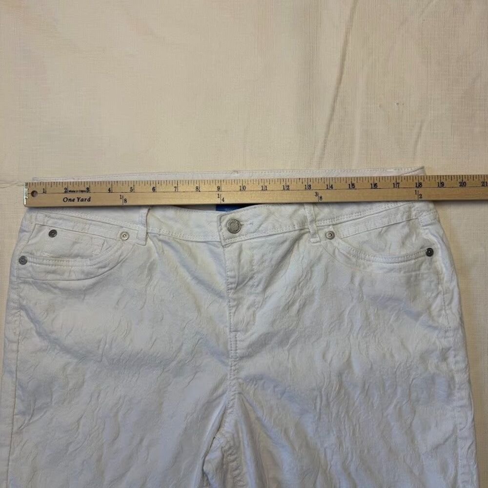 Simply Vera Vera Wang Womens White Textured Mid-Rise Bermuda Shorts, 16 - Picture 6 of 10